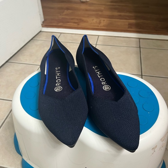 Rothy’s - Picture 1 of 4